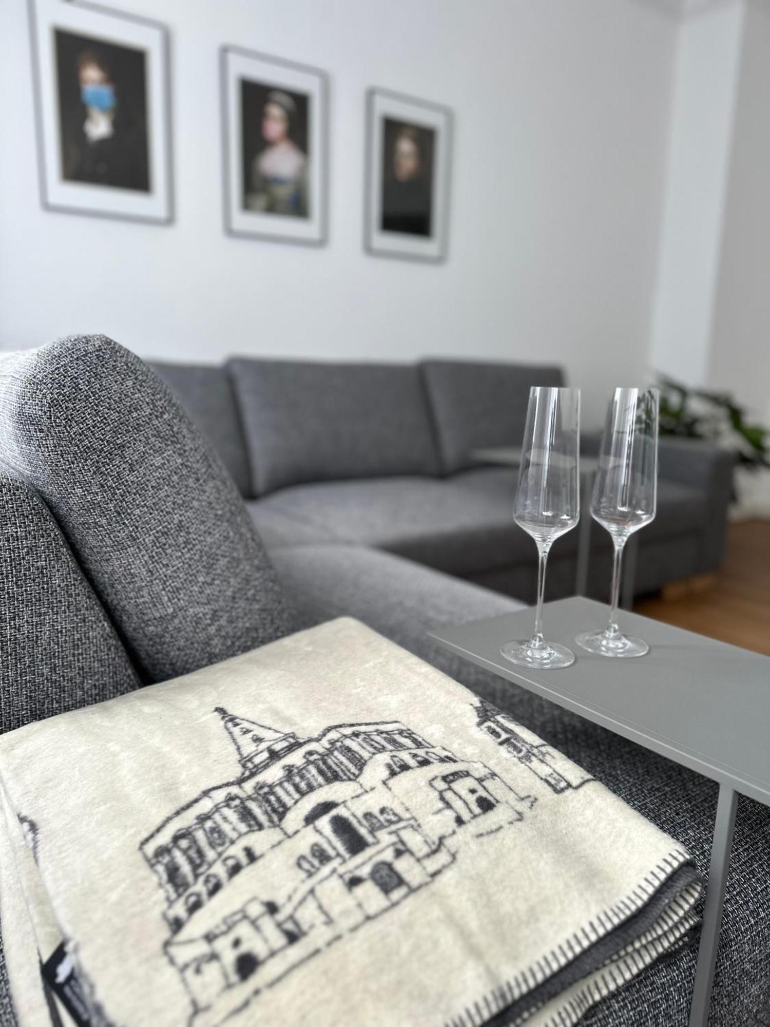 Apartment In Bad Wilhelmshoehe Mit Grossem Balkon Im Gruenen Und Kostenfreien Parkplaetzen Kassel Luaran gambar