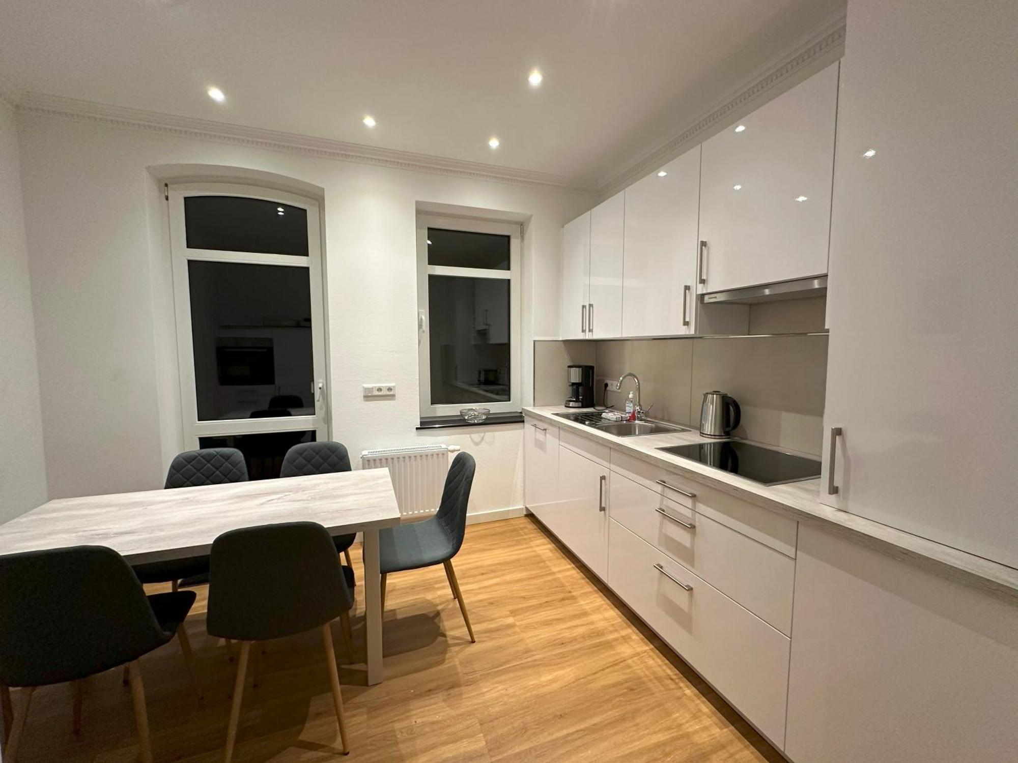 Apartment In Bad Wilhelmshoehe Mit Grossem Balkon Im Gruenen Und Kostenfreien Parkplaetzen Kassel Luaran gambar
