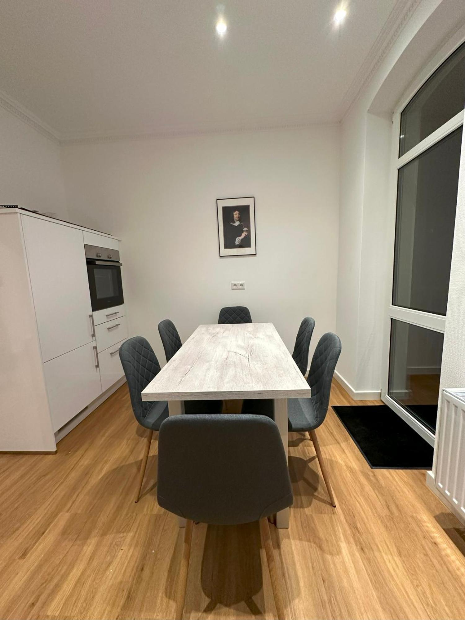 Apartment In Bad Wilhelmshoehe Mit Grossem Balkon Im Gruenen Und Kostenfreien Parkplaetzen Kassel Luaran gambar
